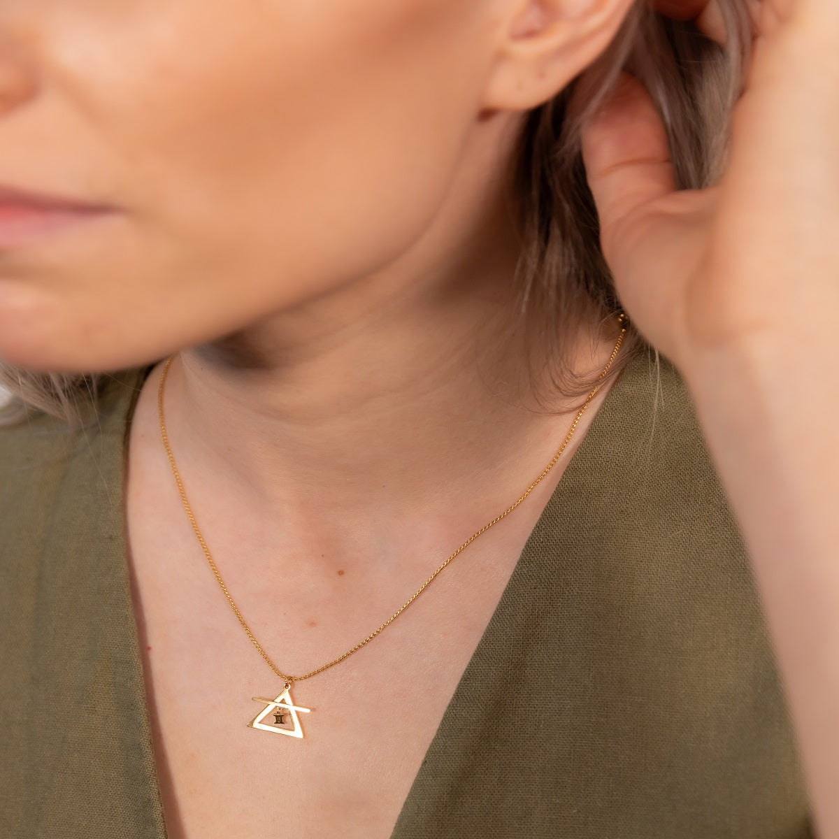 Air meets Gemini necklace