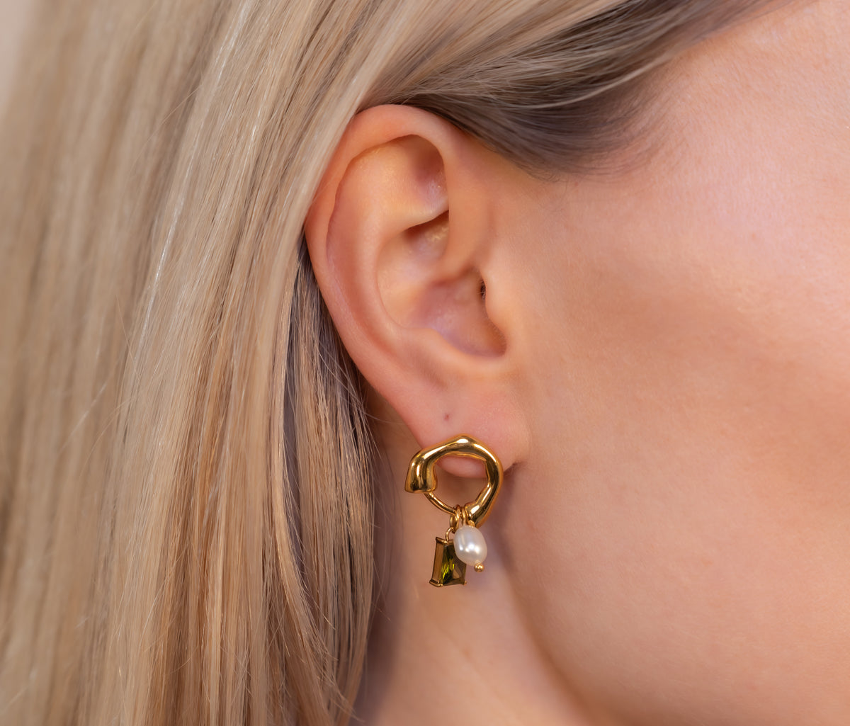 VIRAGO Earrings
